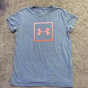 Women’s grey under armour cotton tee, M